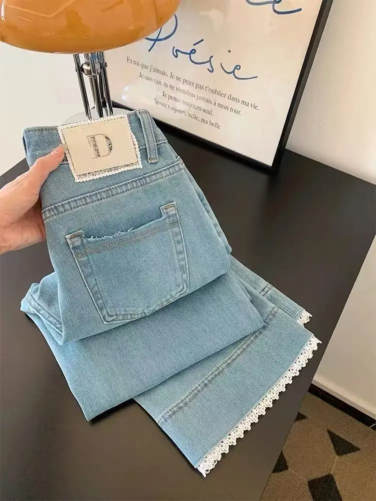 

Светло-голубые джинсы с кружевными вставками, завышенной талией, прямым кроем и длиной до щиколотки, мужские, летние, новые, комфортные, облегающие.