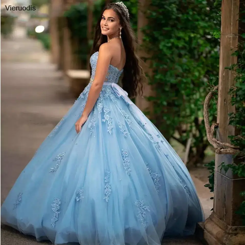 ชุดเดรสงาน Quinceanera สีฟ้าอ่อน ปี 2021 ทรงบอลกาวน์แบบเจ้าหญิง คอวี แขนกุด ประดับลูกไม้ปักเลื่อม สำหรับงานปาร์ตี้ งานพรอม หรืองานฉลองอายุ 16 ปี
