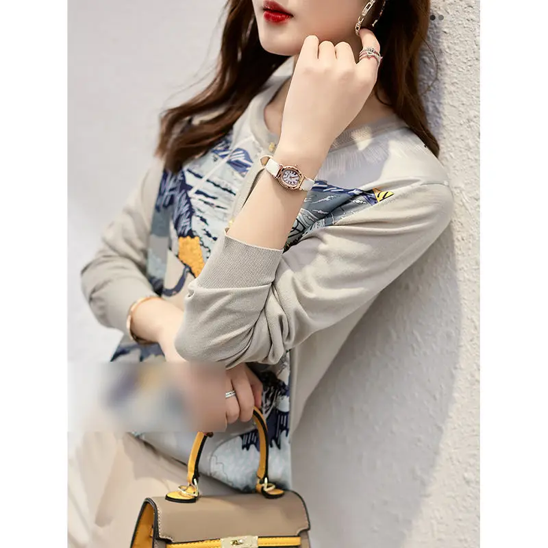 Spring Autumn 2023 New Fashion Printing Button Long Sleeve Sweater Coat French Chic Round Neck Loose Knitted Cardigan Female