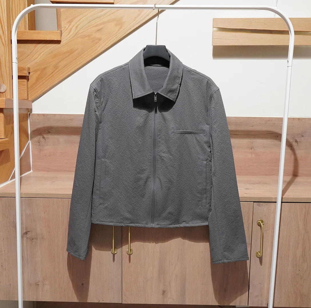 

Европейская и американская мода, мужская марля с пузырьками, свободная текстурированная плиссированная куртка в стиле рубашки, быстросохнущее свободное серое пальто