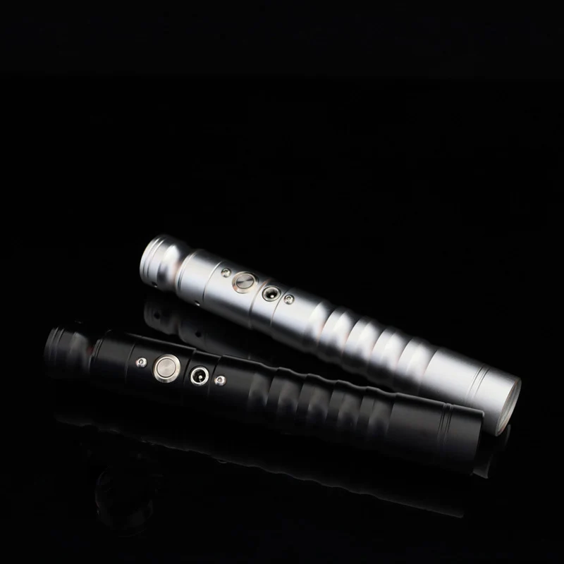 1PC 75 ซม.RGB โลหะ Lightsaber Dueling Smooth Swing ดาบเลเซอร์ SABER 7 สีเปลี่ยน 1 เสียง FOC RAVE อาวุธกระพริบของเล่น