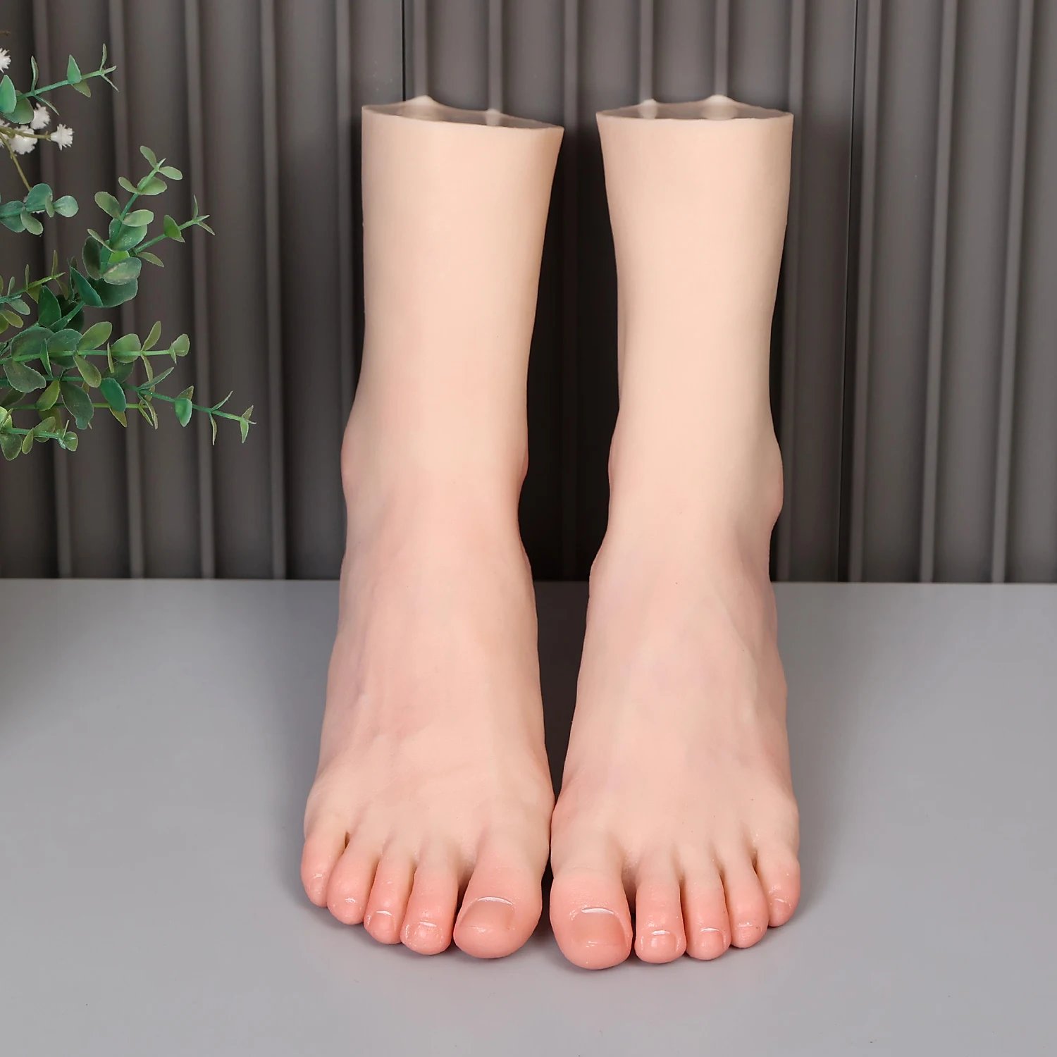 女性の現実的なシリコーン足モデルマッサージマニキュア絵画練習撮影道路靴下ジュエリーディスプレイ X3622