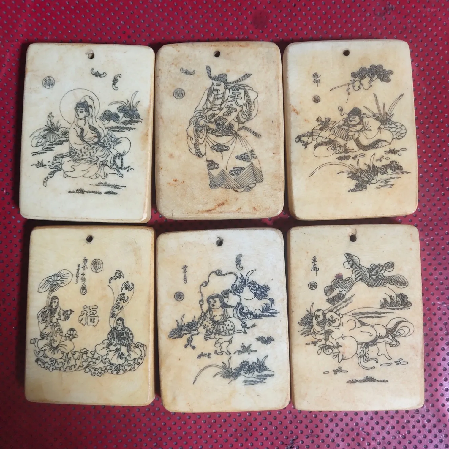 China collects pure natural amulet brands.