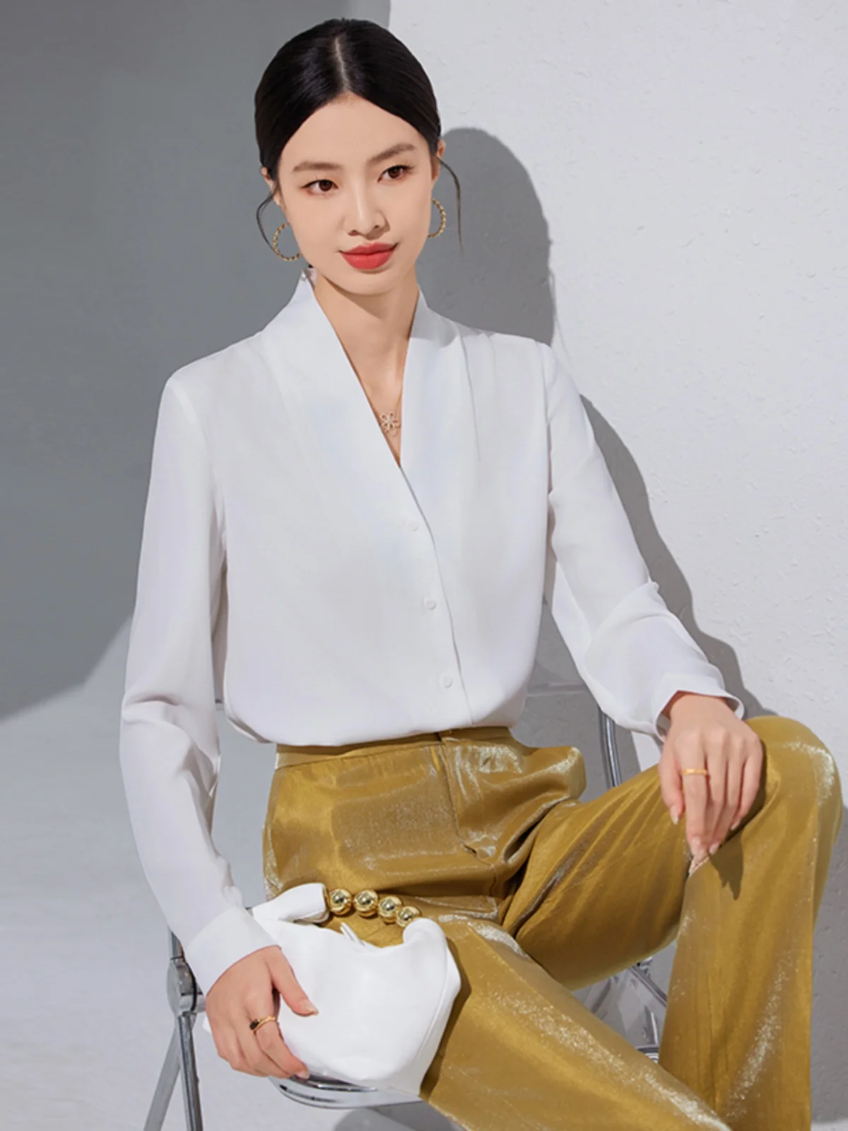Elegant Korean Style Long Sleeve White Shirt V-Neck Commute Professional Women's Top Fashionable Versatile Ladies' Blouse
