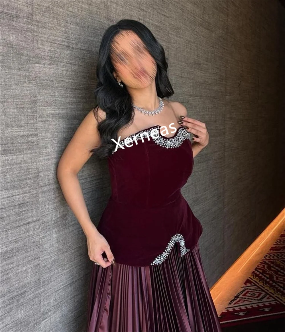 فستان سهرة عالي الجودة مخصص لامع أنيق بدون حمالات على شكل حرف a فساتين طويلة مناسبة مخصصة للحفلات الراقصة وحفلات الزفاف الأنيقة