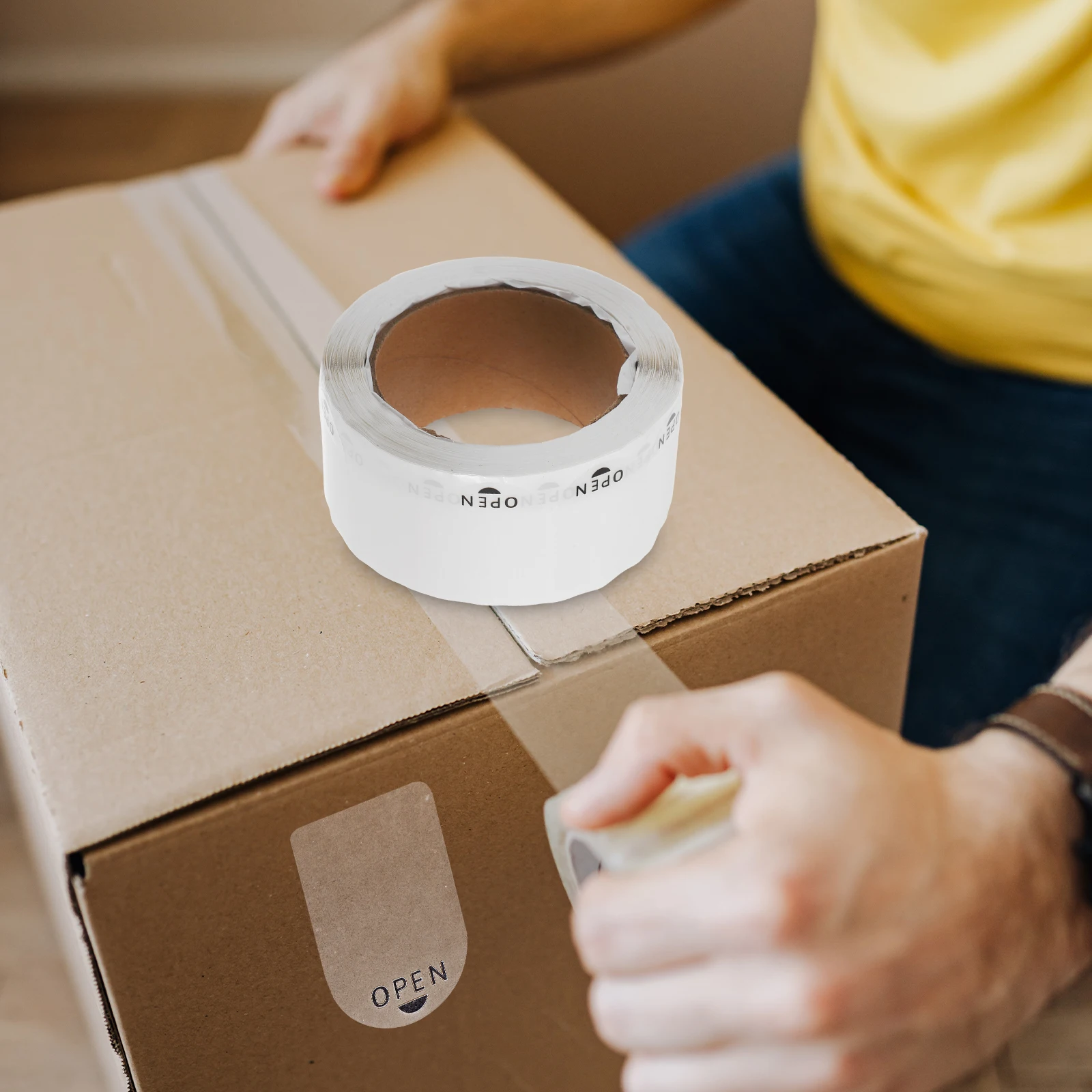 

1 Roll Clear Shipping Labels Waterproof Label Protectors Sealing Stickers Easy Peel No Residue For Packaging