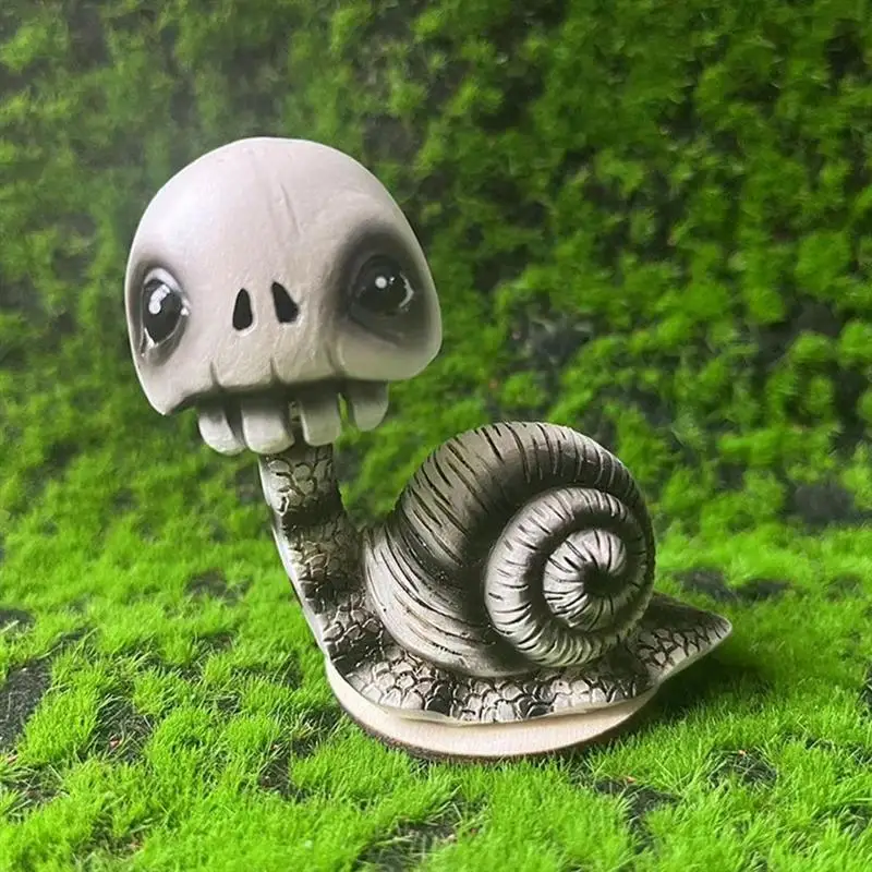 Halloween Decoration Bobblehead Skull Snail Home Office Resin Crafts Shaking Statue Creepy Car Sculpture