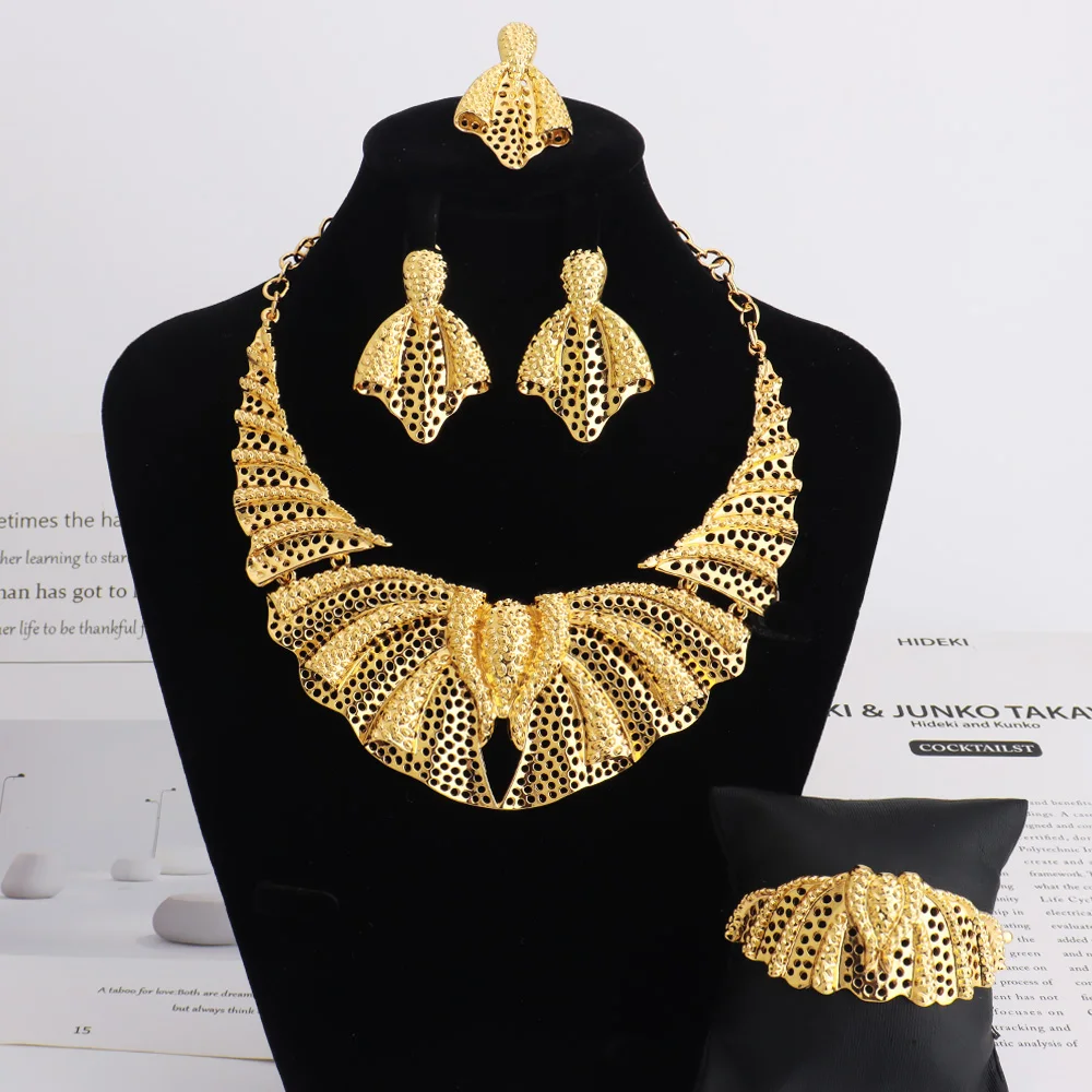 

Dubai Hollow Out 4Pcs Jewelery Set for Women Luxury Africa Mermaid Tail Pattern Earrings Necklace Bangle Ring for Wedding Party