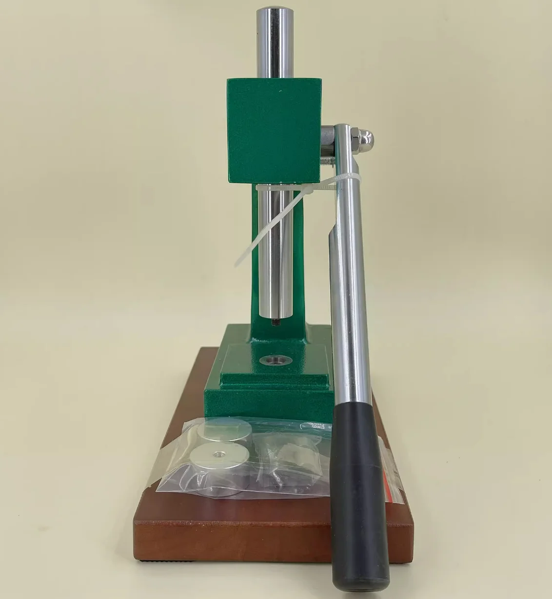 

6173 Watch Back Case Press on Wood Base Cover Presser Tool with High Degree Concentricity for Closing Snap on Caseback
