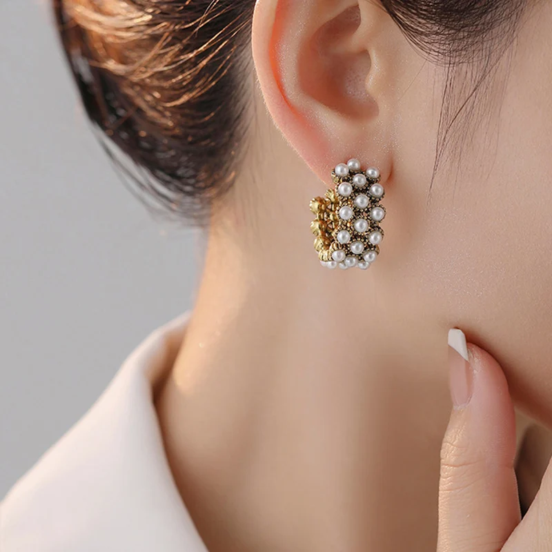Vintage Metal Imitation Pearl Post Earrings For Women C Shape New Heavy Fashion Jewelry Timeless Accessories Holiday Gifts C1768