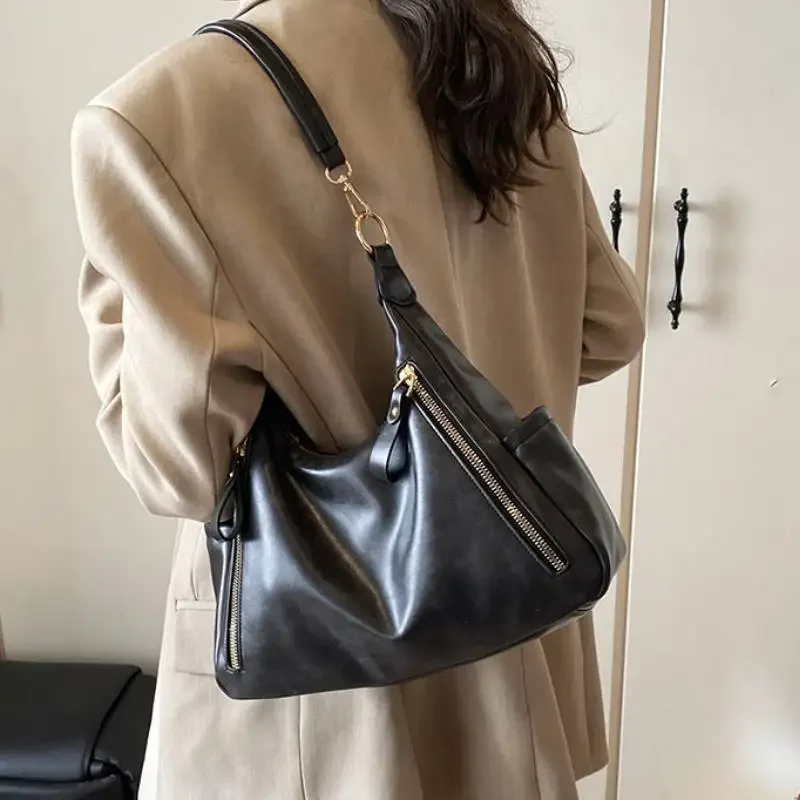

Large Capacity Shoulder Bag Women Female Underarm Pouch Casual Handbags PU Leather Crossobdy Clutch Flap Bag Portable Bags