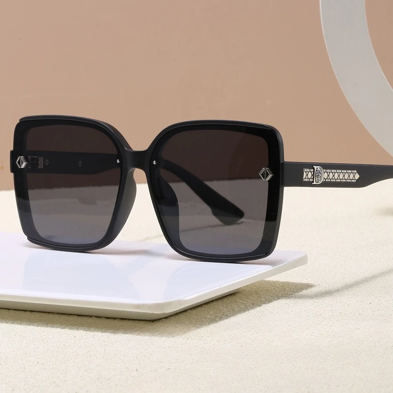 

2025 Hot Sale Women's Sunglasses - Fashion Trend HD Polarized UV400 Protection Street Style Sun Glasses Includes Gift Box