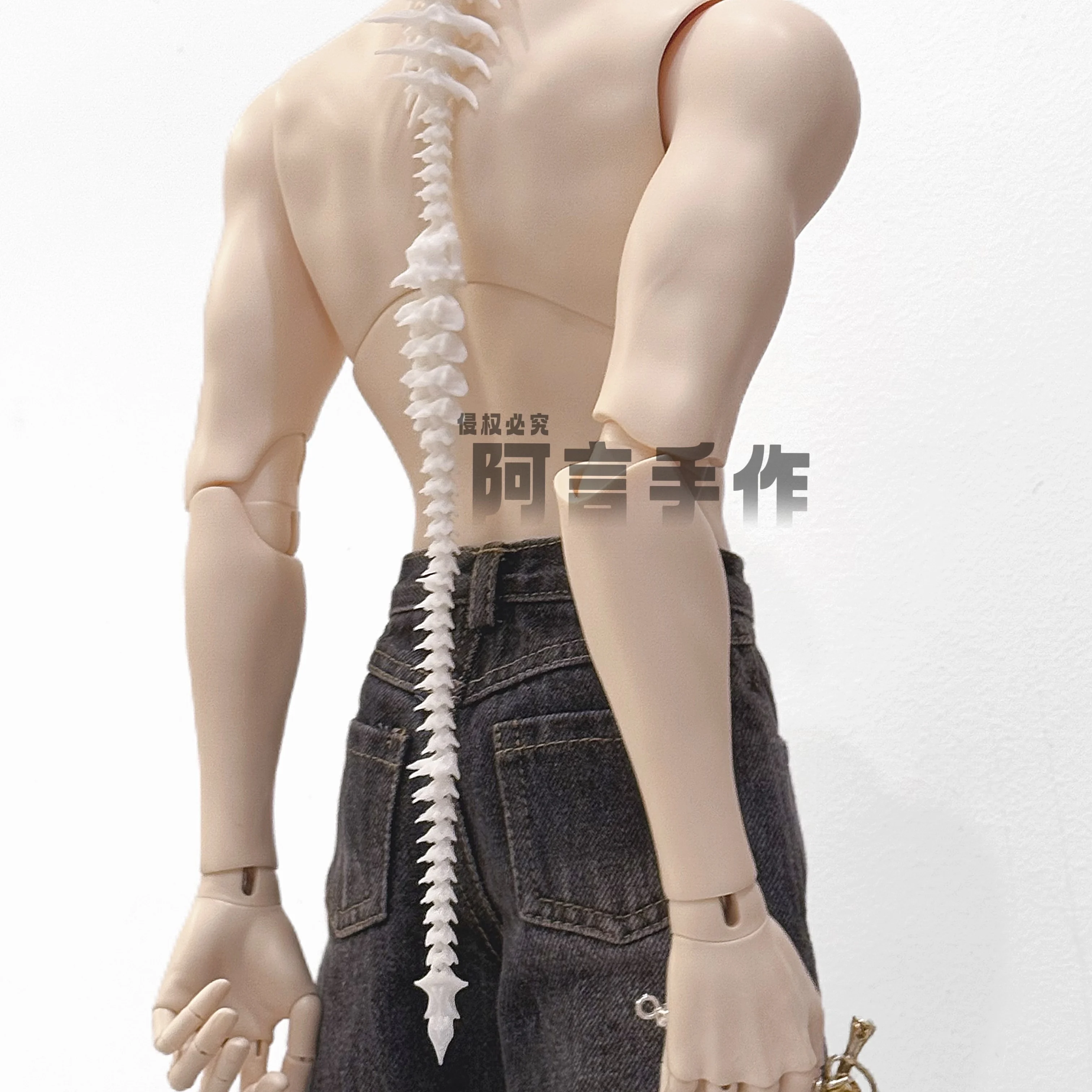 Naszyjnik z kolczastym szpikulcem w stylu neo-gotyckim to dodatek jubilerski dla mężczyzn i kobiet na Boże Narodzenie i Nowy Rok w prezencie kwiatowym