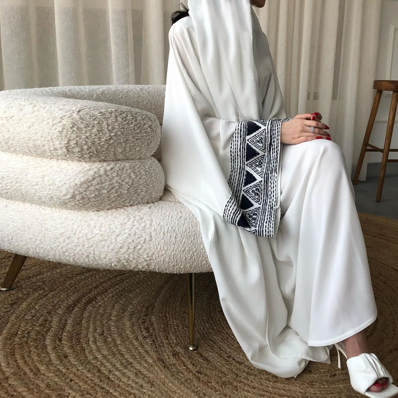 2024 Summer Eid Black White Embroidery Open Modest Abaya Dubai Muslim Kimono Abayas For Women Kaftan Dresses Islamic Clothing