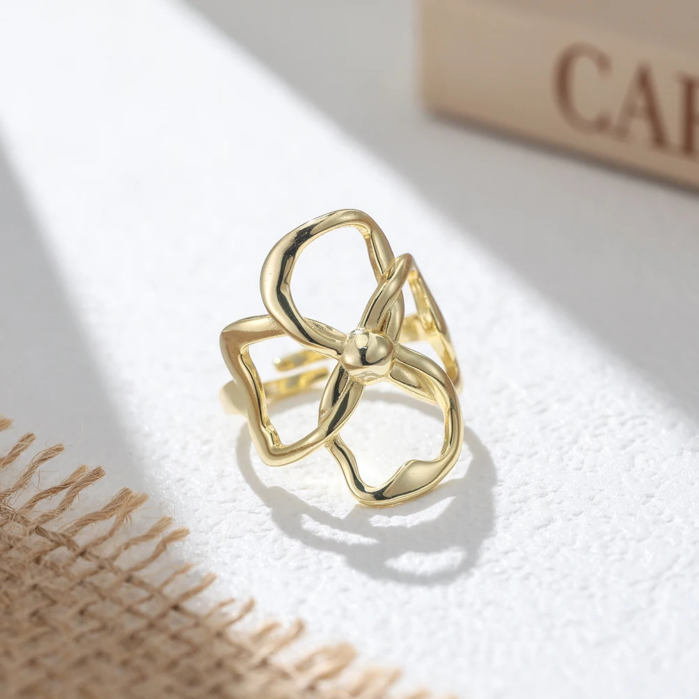 

KISS MANDY Summer Style 925 Sterling Silver Flower Ring Hollow Flower Charm Open Ring for Women Party Designer Gift New GAR07