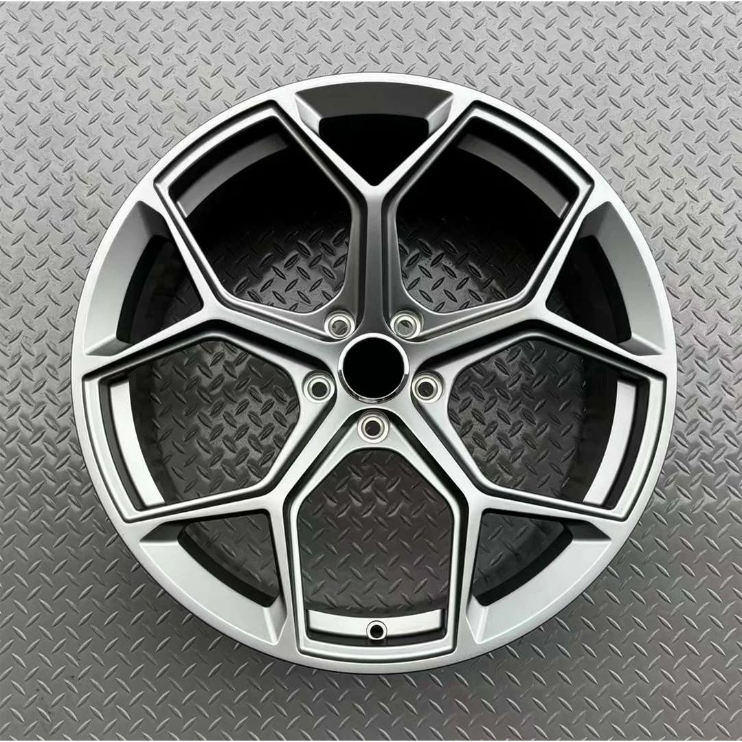 

HMD для колес Audi R8, использование кувочной техники, материал T6061, авиационный алюминий, принимающий индивидуальные чертежи