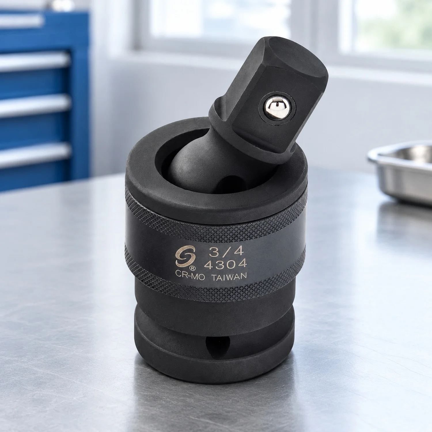 4304, 3/4 Inch Drive, Universal Impact Joint, Cr-Mo Steel, Radius Corner Design, Flexible, Meets ANSI Standards