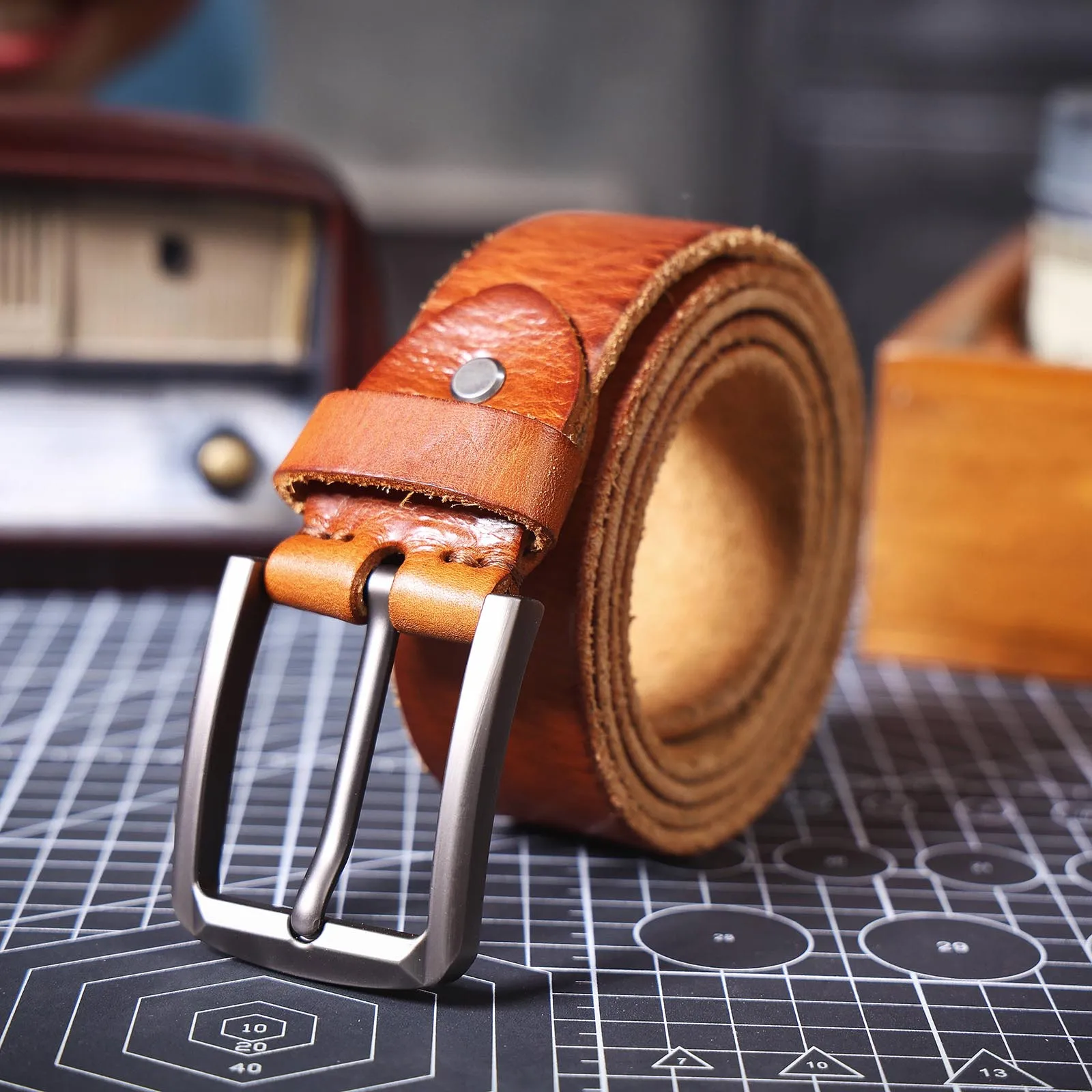S.WORKER Klassischer Herrengürtel aus echtem Leder mit Dornschließe aus Legierung, Oberschicht aus Rindsleder, Retro-Freizeitgürtel für Jeans mit Geschenkbox – Detail 27