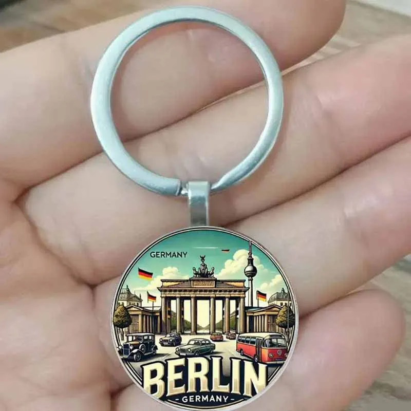 

Berlin Brandenburg Gate Keychain - Cultural Souvenir Travel Gift, Birthday Anniversary Festival, Vintage Style Exquisite Artifac
