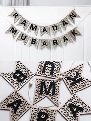 1Pc Wooden Ramadan Muslim Decor Banner Pull Flag Ramadan Kareem Hanging Ornaments Wooden Ornaments Eid Mubarak Happy Gift