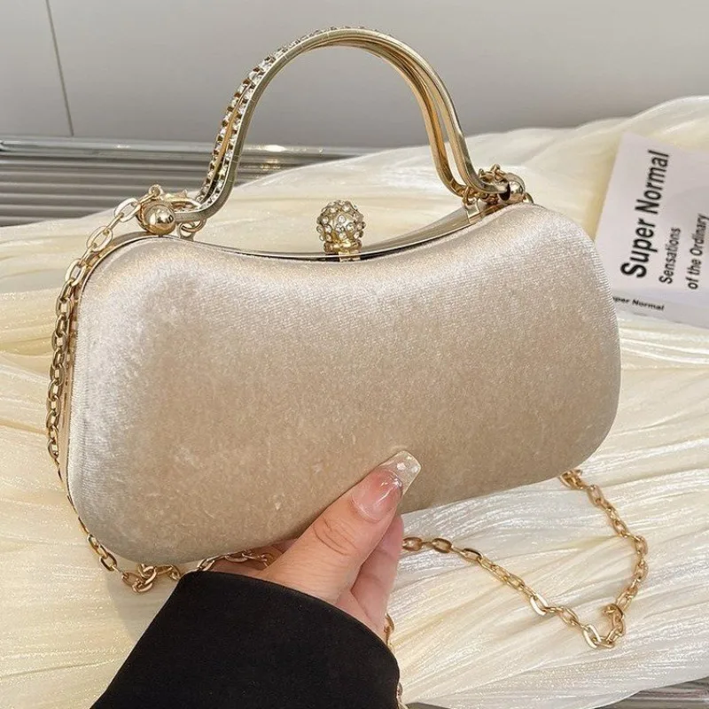 

Trendy Underarm Crossbody Portable Stylish Popular Simple Pillow Bag Female Bag Suitable During A Mall Tour