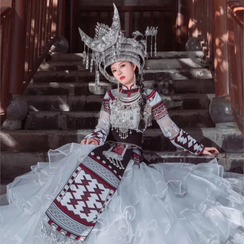 National dress female white headwear collar trip photography new