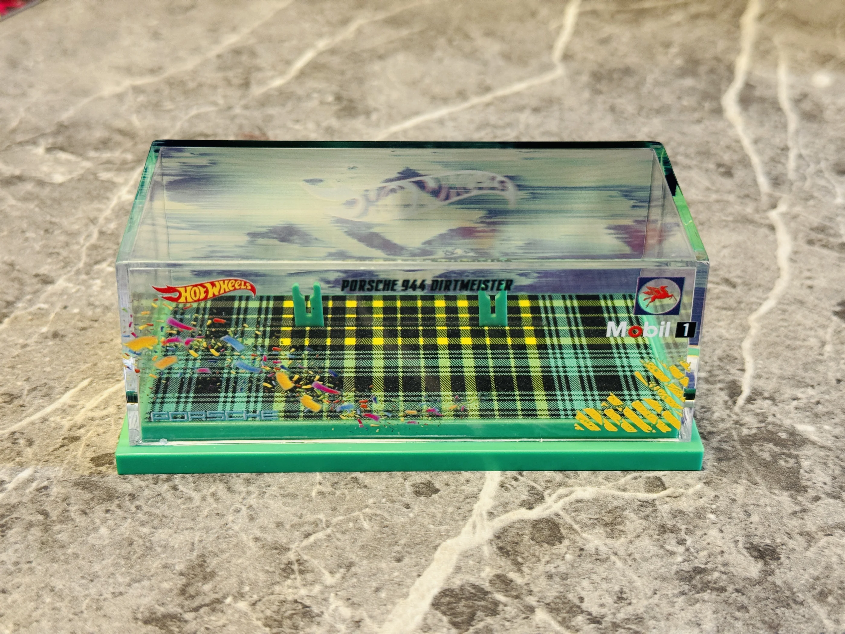 Mobil 944 Car Model…