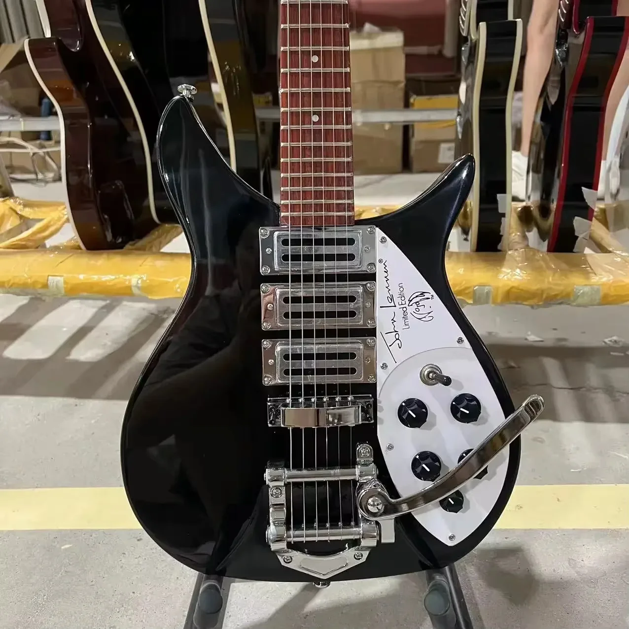 Fine Craftsmanship Rickenbacker 325 Electric Guitars Roosewood Fingerboard Mahogany Body Good Timbre Free Transportation