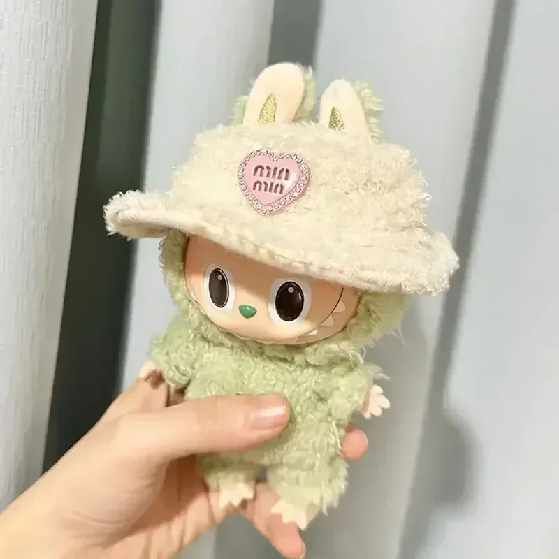 Bonitos accesorios para muñecos de conejito Labubu con ropa de punto, sombrero con orejas de conejo, suéter de corazón para coleccionistas de juguetes, ropa Labubu