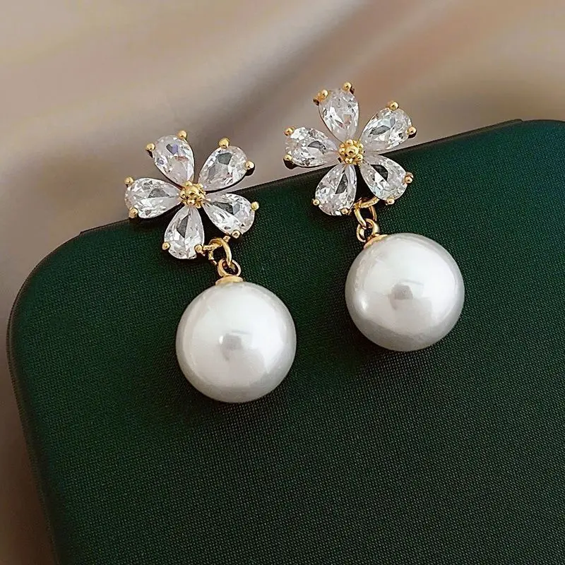 Korean Elegant Imitation Pearl Stud Earrings For Women Exquisite Design Crystal Zircon Flower Earring Wedding Party Jewelry