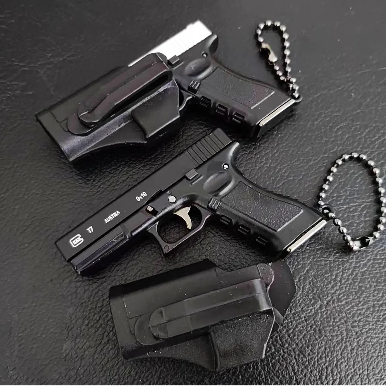 1:3 Mini G17 Pistol WIth Holster PUBG Jedi Model Detachable Assembly Alloy Toy Gun Keychain Fidget Toy for Boy Collection Gift