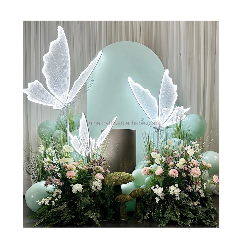 

Floor Standing Metal Frame Lighted Butterflies Decoration Backdrop for Birthday Party Decoration