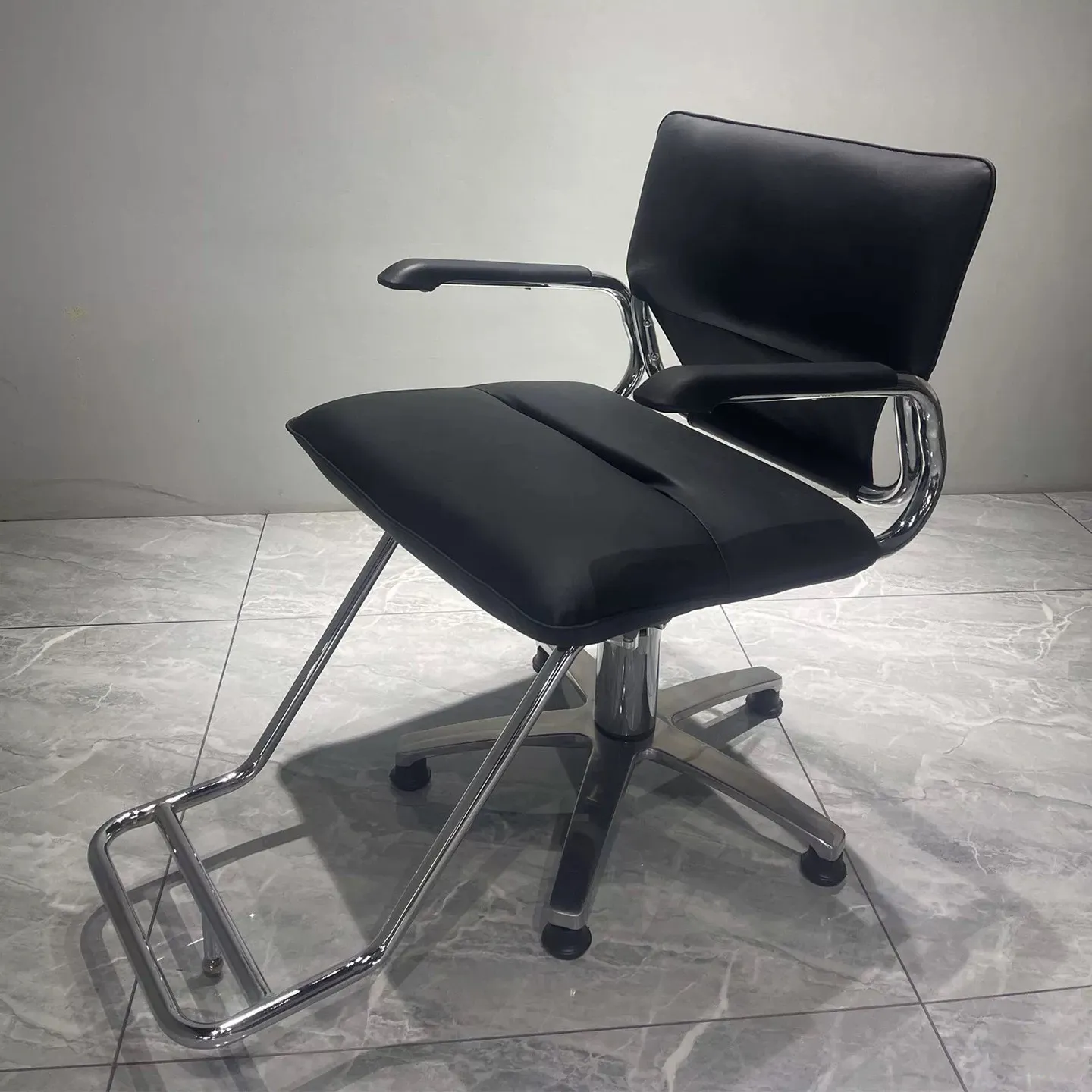Makeup Professional Reclining Barber Chairs Luxury Tattoo Working Shop Barber Chairs Nordic Modern Silla De Ruedas Furniture