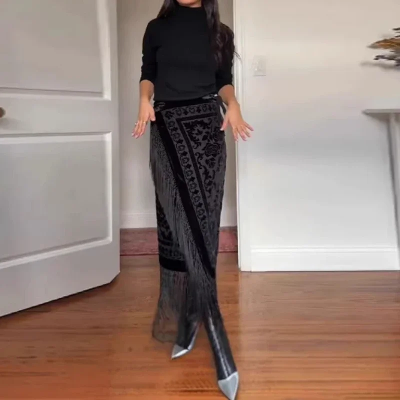 2026 Spring Women's Vintage Ethnic Style Mid-waist Velvet Fringed Skirt