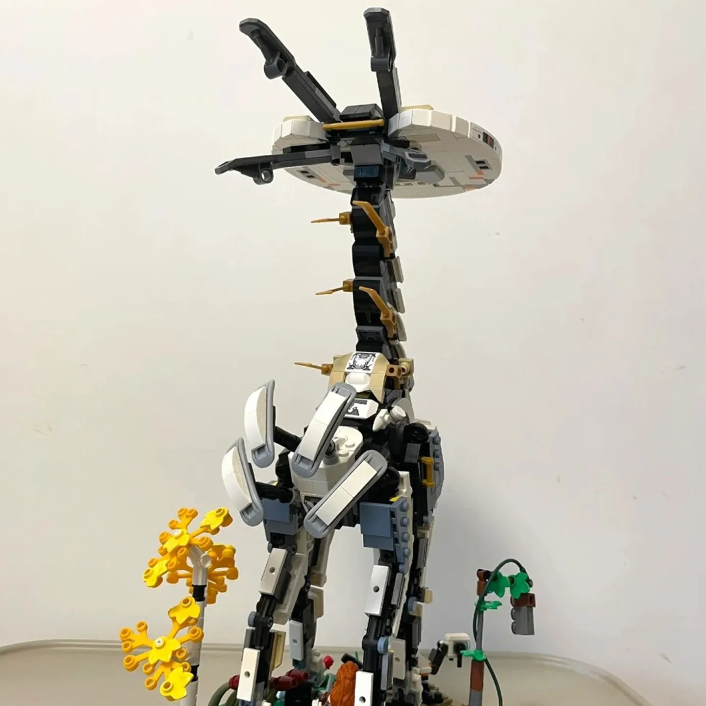 مجموعة بناء Horizon Zero Dawn Tallneck 1222 قطعة، مجموعة نماذج تعليمية طويلة الرقبة للأطفال والمتجمعين البالغين، للأطفال
