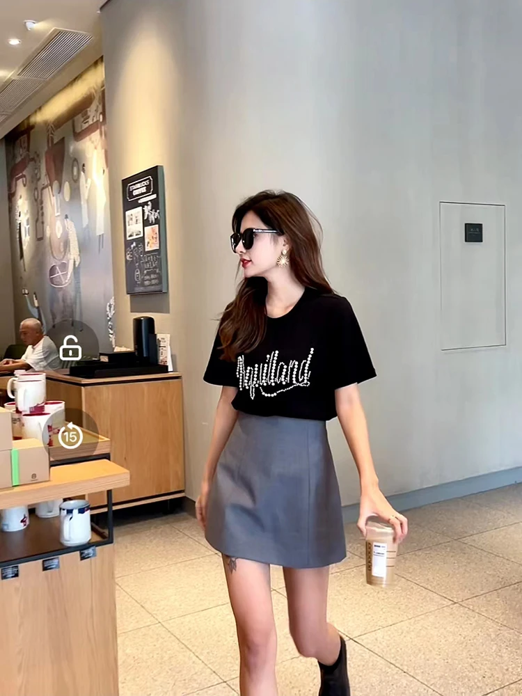 

Elegant Slim Fit Pearl Silk Cotton round Neck Short Sleeve T-Shirt Women's Black White Casual Style Loose Fit Creative Pattern