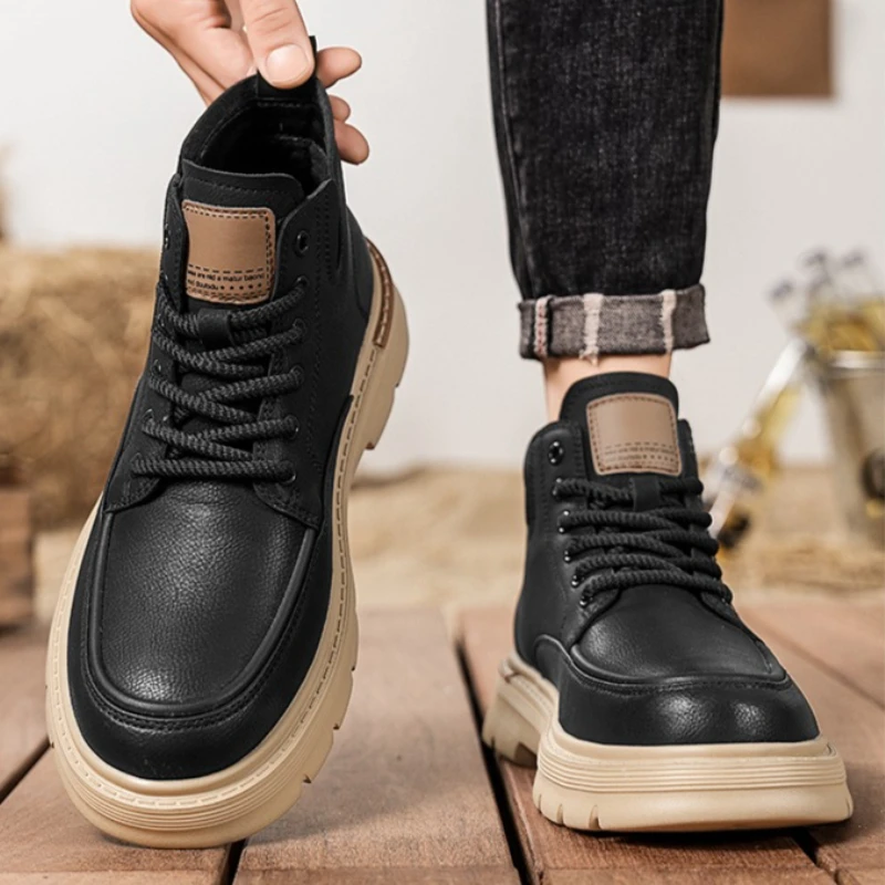 

Men's High-top Waterproof Boots with Flat Mid-heel Lace-up Durable and High-quality Suitable for Spring and Autumn Outdoor Wear.
