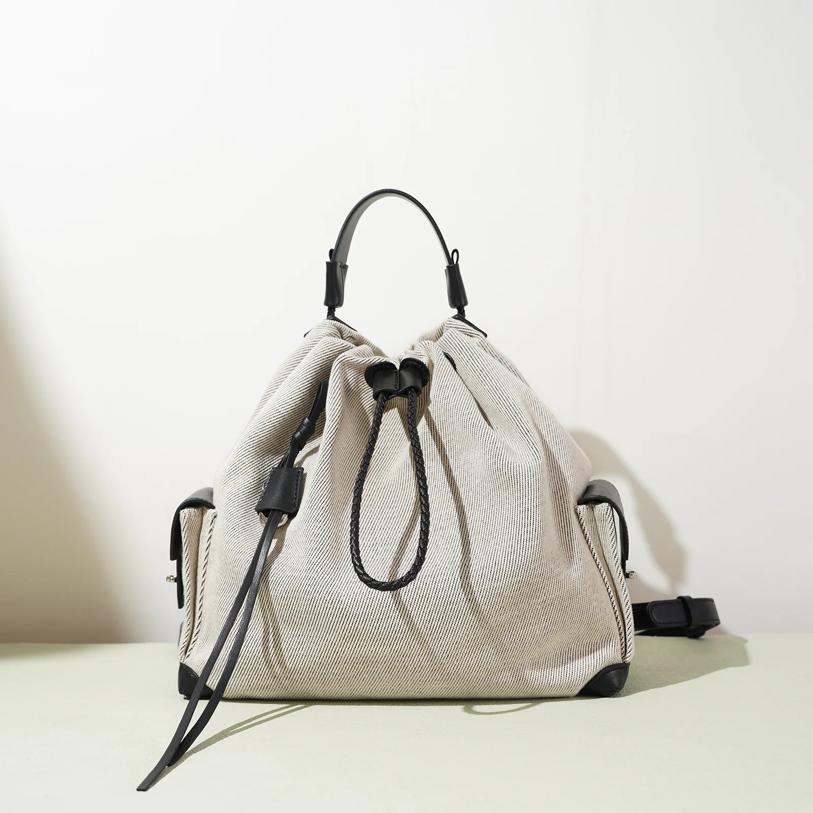

2025 New Denim Backpack Women's Drawstring Shoulder Bag Fashion Spacious Commuting Daily Use Spring Summer Casual Duffle Bag