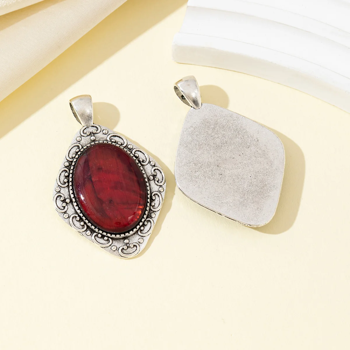 Exquisite Oval-Shaped Pendant Natural Abalone Shell Semi-Finished Charms for Jewelry Making DIY Necklaces Earrings Accessories