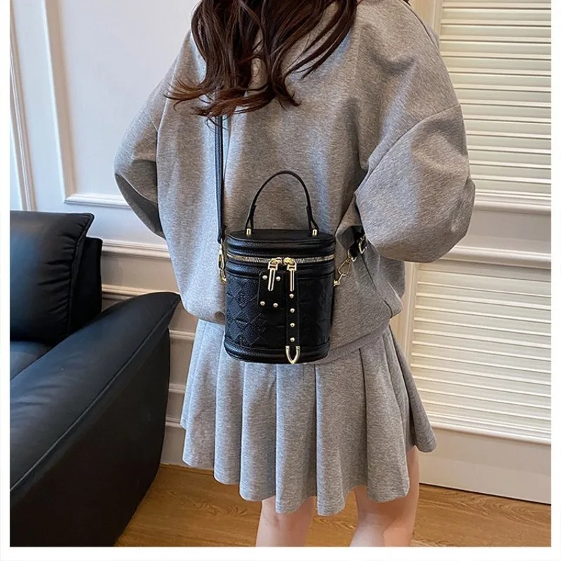 

Minimalist Elegant Diaper Bag For Women Luxury Crossbody Bag Designer Vintage Tote Leather Chic And Spacious Handbag