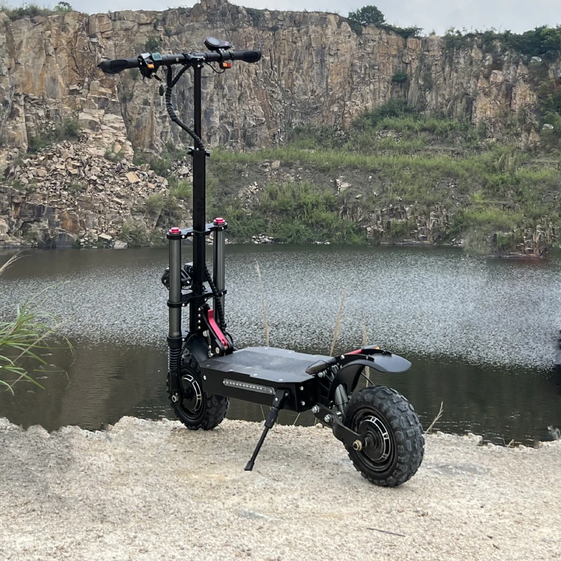 STLFアドバンス電動スクーター60V 5600W高速オフロ - 60V 5600W Dual Motor Electric Scooter のレビューと価格