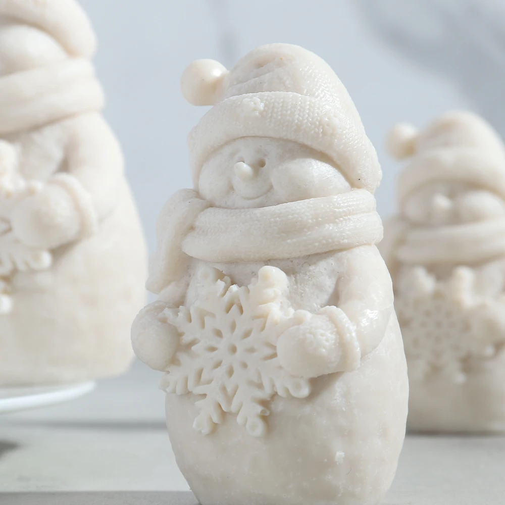 Moule en silicone 3D pour bougies en gypse parfumées faites à la main avec des formes de flocon de neige de Noël et de bonhomme de neige