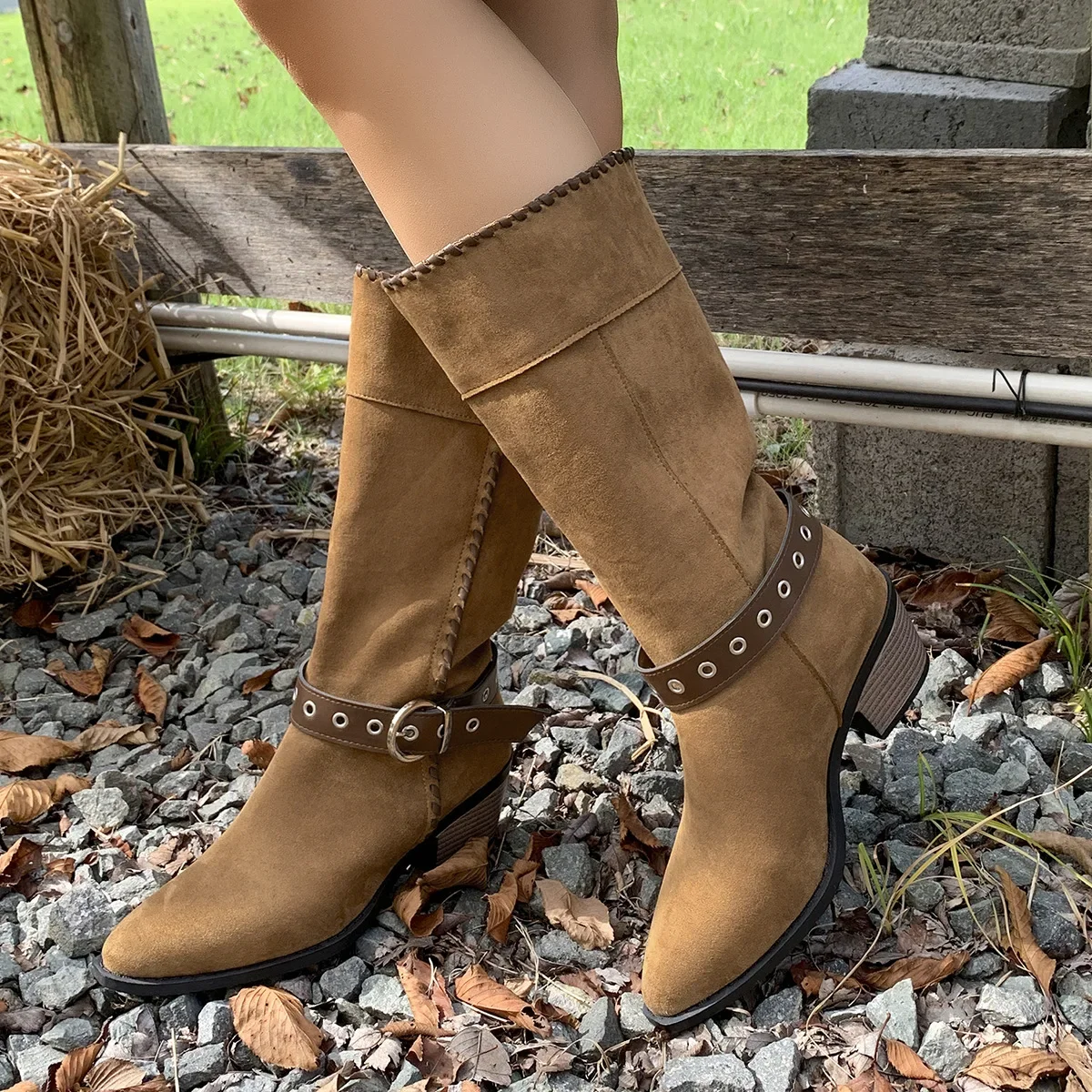 Retro Large Size Western Style Velvet Surface Cowboy Boots Women's Chunky Heel Mid-Calf Knight Boots with Leather Buckle Design