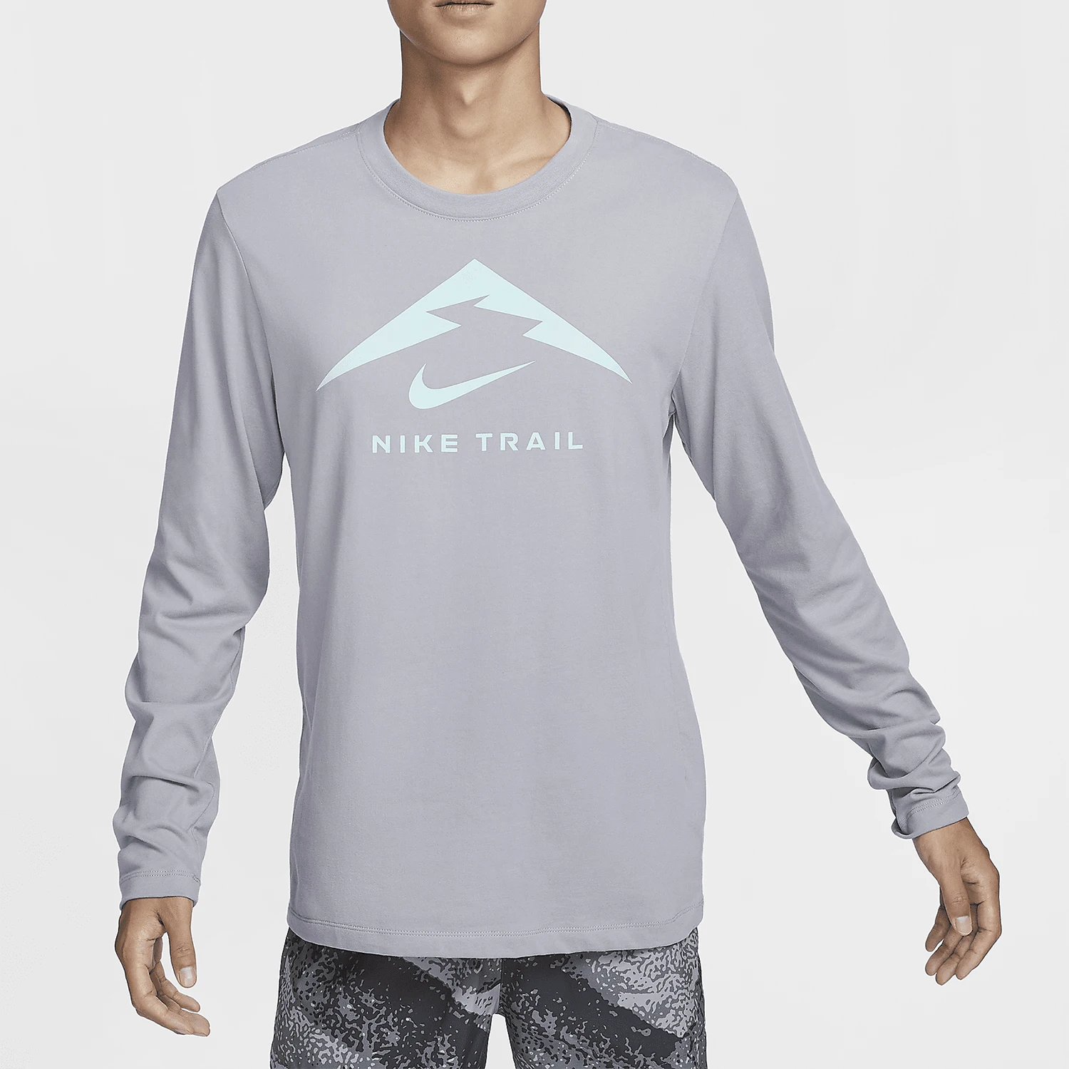 

Nike genuine Dri-FIT Men's Trail Running T-Shirt FN0828-078