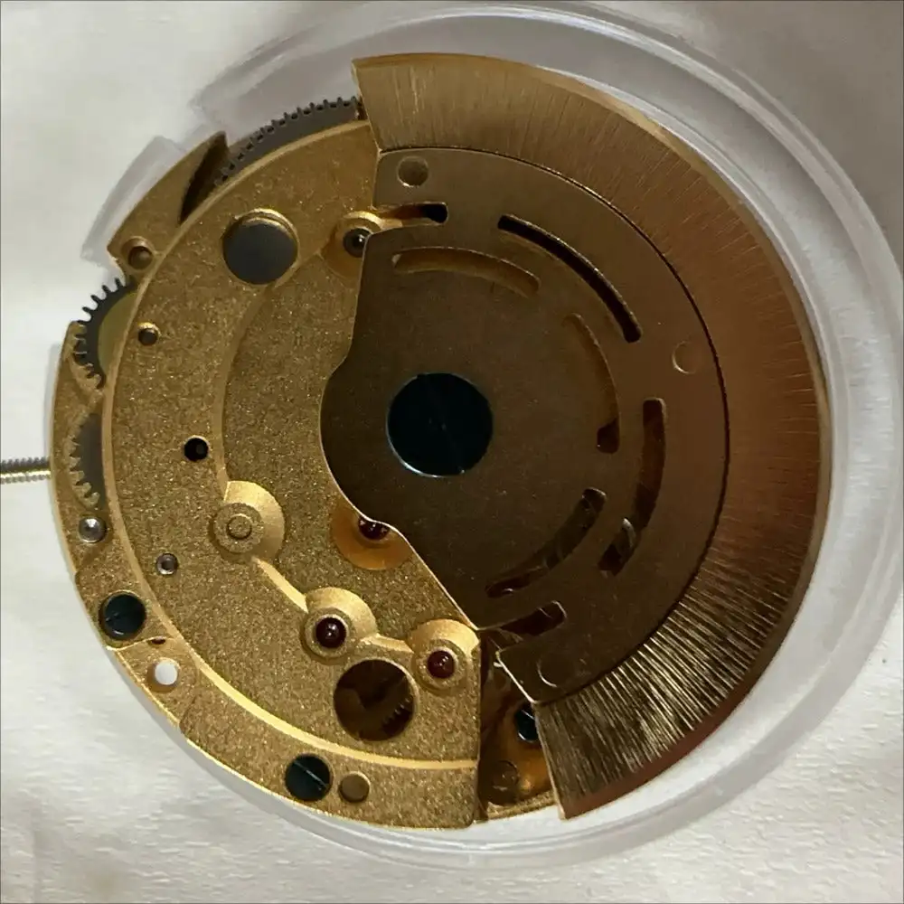الصين صنع الذهبي Mingzhu 8205 8200 2813 الحركة الميكانيكية تقويم واحد