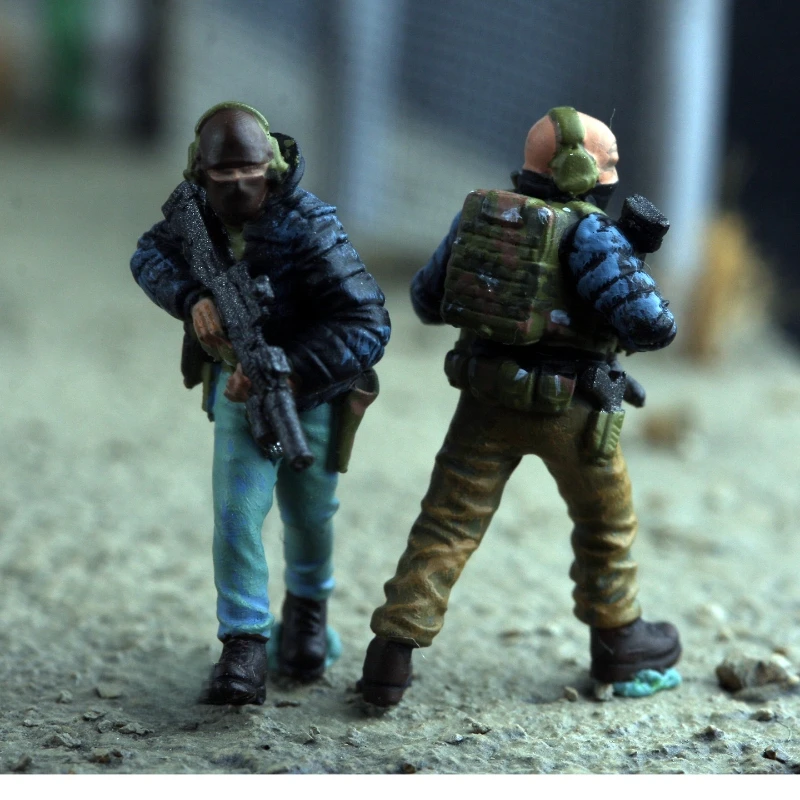 

1:72 Scale Model 6 Pcs Realistic Action Figure Russian Counter Strike Group Soldiers DIY Scene Accessory Collection Display
