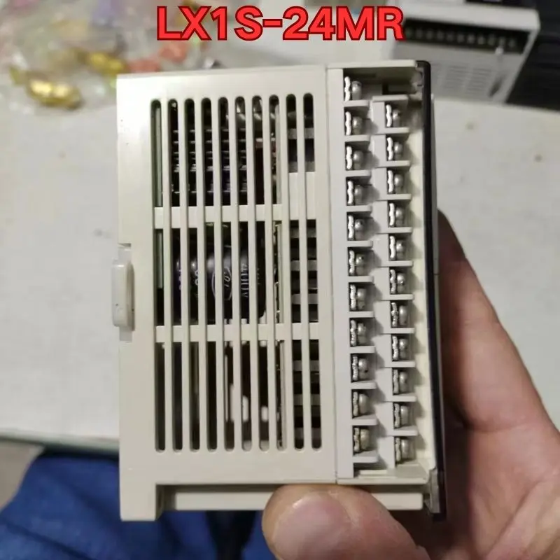 Second-hand LX1S-24MR PLC controller function test is normal