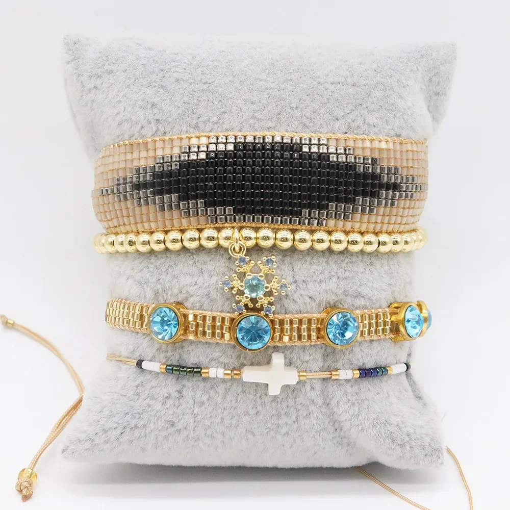 

Браслет ручной вязки с бусинами геометрической формы в богемном стиле