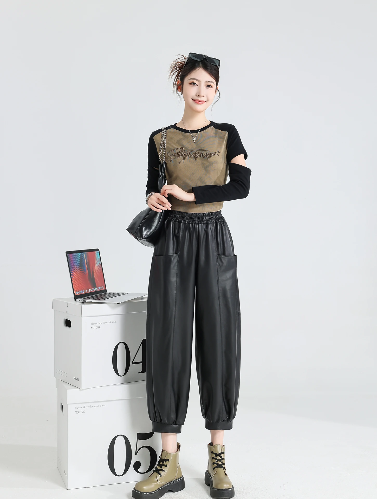 

Faionable Oil-Waxed Top-Layer Cowhide eepskin Elastic Waist Harlan Nine-Foot Pants Women's Loose Fit Leather Pants