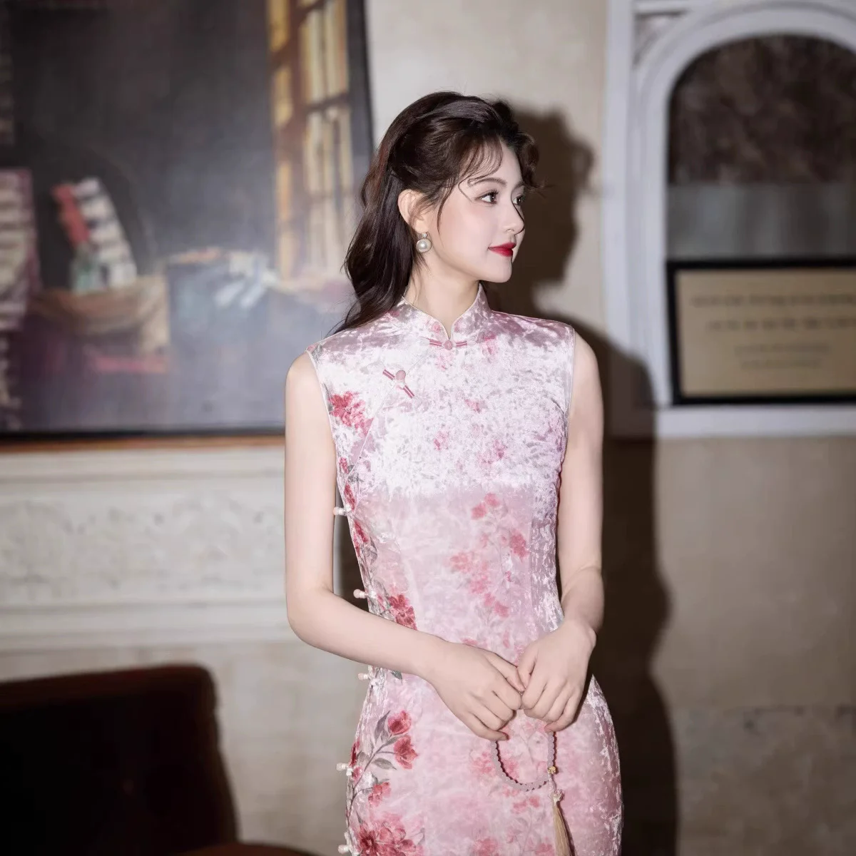 Velvet Long Sleeveless Girls' Cheongsam 2026 Spring/Summer Improvement New Chinese Daily Slimming Cheongsam Qipao